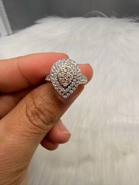 14k White Gold 1 Ctw Diamond Ring Size 8. Read Please
